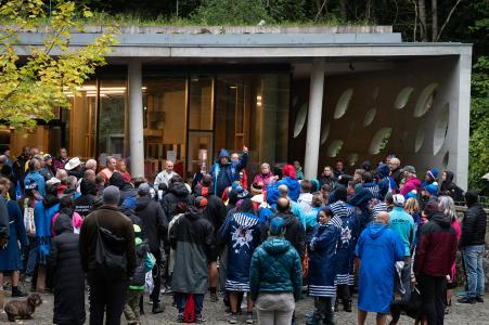 Otužilci v Punkevních jeskyních, 4. 10. 2025