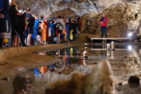 Otužilci v Punkevních jeskyních, 4. 10. 2025
