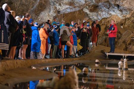 Otužilci v Punkevních jeskyních, 4. 10. 2025