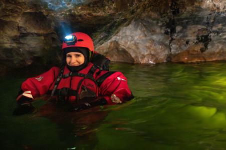 Otužilci v Punkevních jeskyních, 4. 10. 2025