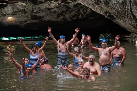 Otužilci v Punkevních jeskyních, 4. 10. 2025