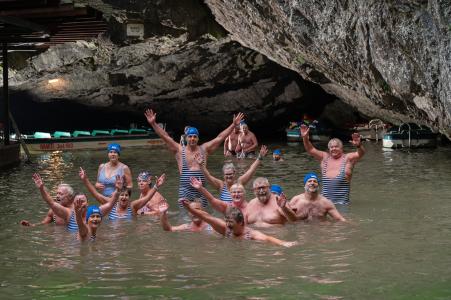 Otužilci v Punkevních jeskyních, 4. 10. 2025