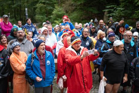 Otužilci v Punkevních jeskyních, 4. 10. 2025