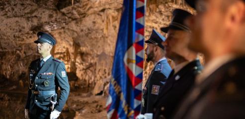 Ocenění policistů v Punkevních jeskyních, 10. 11. 2025